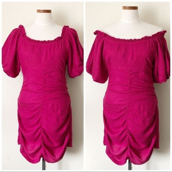 Urban Outfitters Off the Shoulder ruched dress - Picture 3 of 8